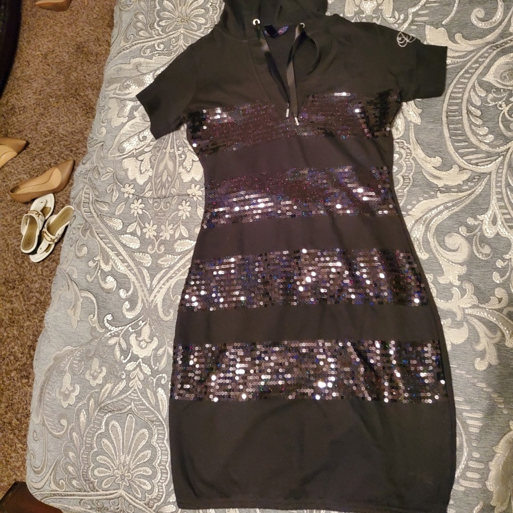 Dereon sequin hoodie dress